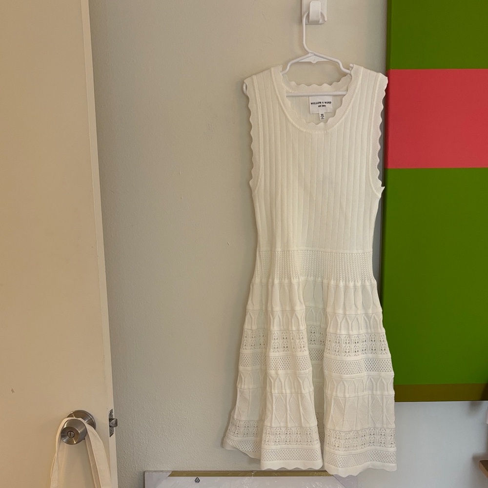 Elegant White Knit Mini Dress